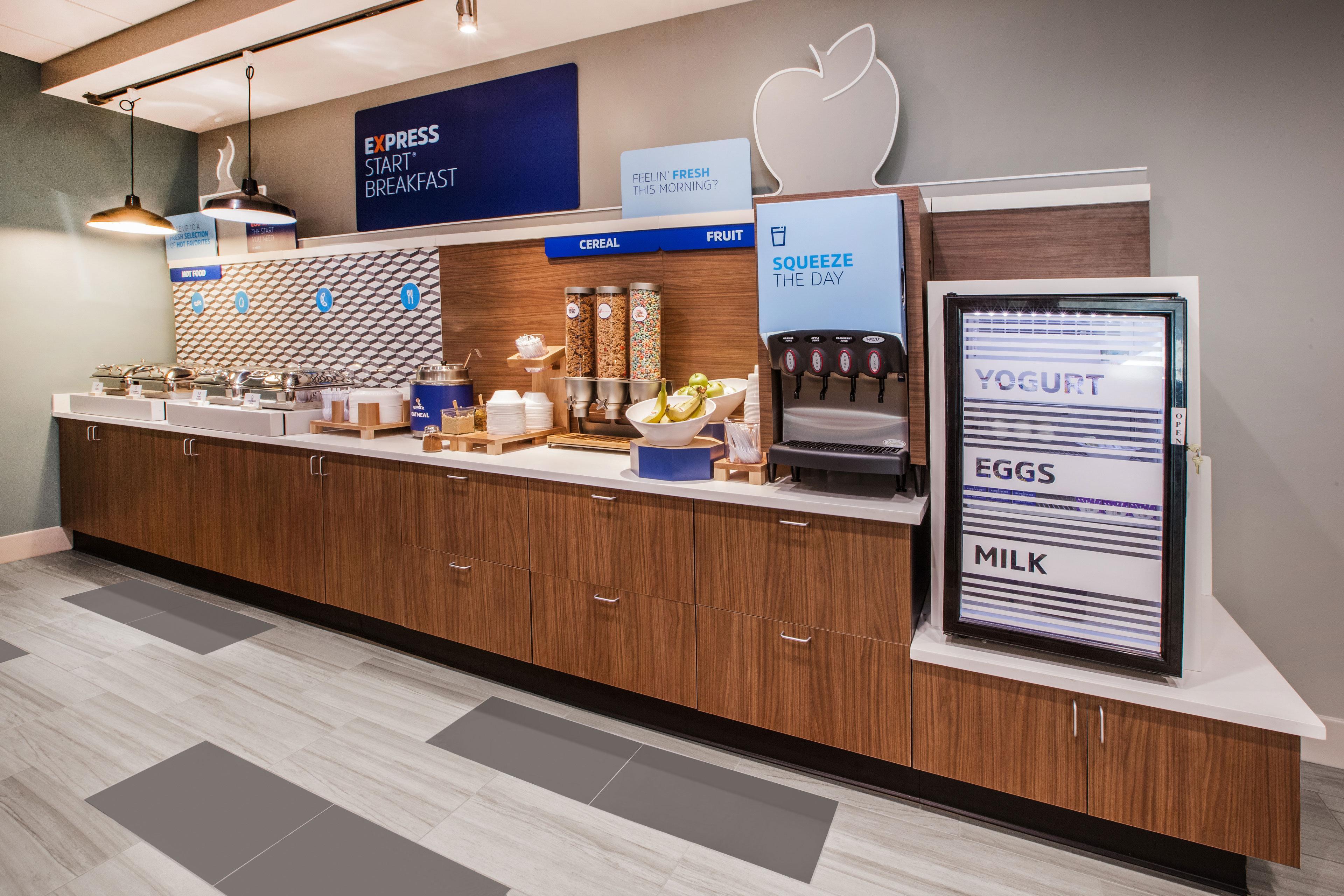 Holiday Inn Express - Alliance By Ihg Εξωτερικό φωτογραφία